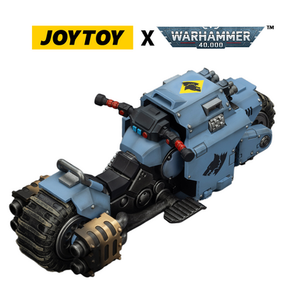 JOYTOY Warhammer 40,000 - Space Wolves, Raider-pattern Combat Bike with twin-linked bolt rifles (1/18 Scale) Preorder