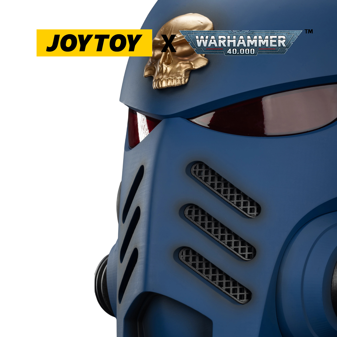 JoyToy Warhammer 40,000: Ultramarines Captain Mk X Helmet and Display Stand (1/1 Scale) Preorder