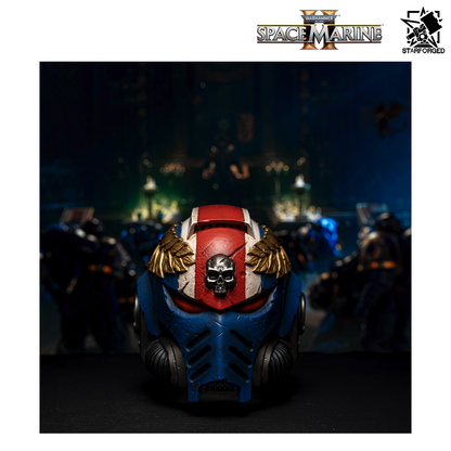 Starforged Warhammer 40,000: Space Marine 2 Ultramarines Titus' Helmet Night Light Lamp Preorder