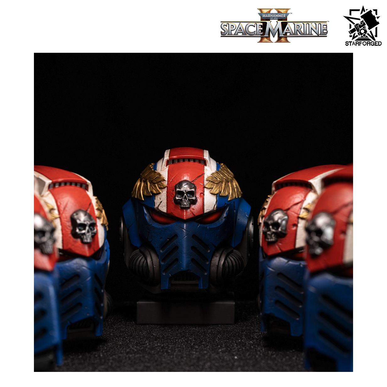Starforged Warhammer 40,000: Space Marine 2 Ultramarines Titus' Helmet Night Light Lamp Preorder