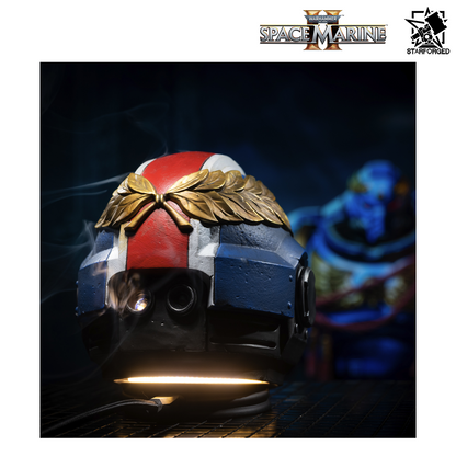 Starforged Warhammer 40,000: Space Marine 2 Ultramarines Titus' Helmet Night Light Lamp Preorder
