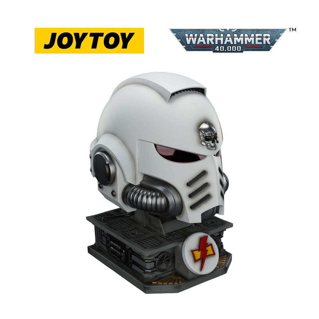 JOYTOY Warhammer 40,000: White Scars Mk X Helmet and Display Stand (1/1 Scale) Preorder