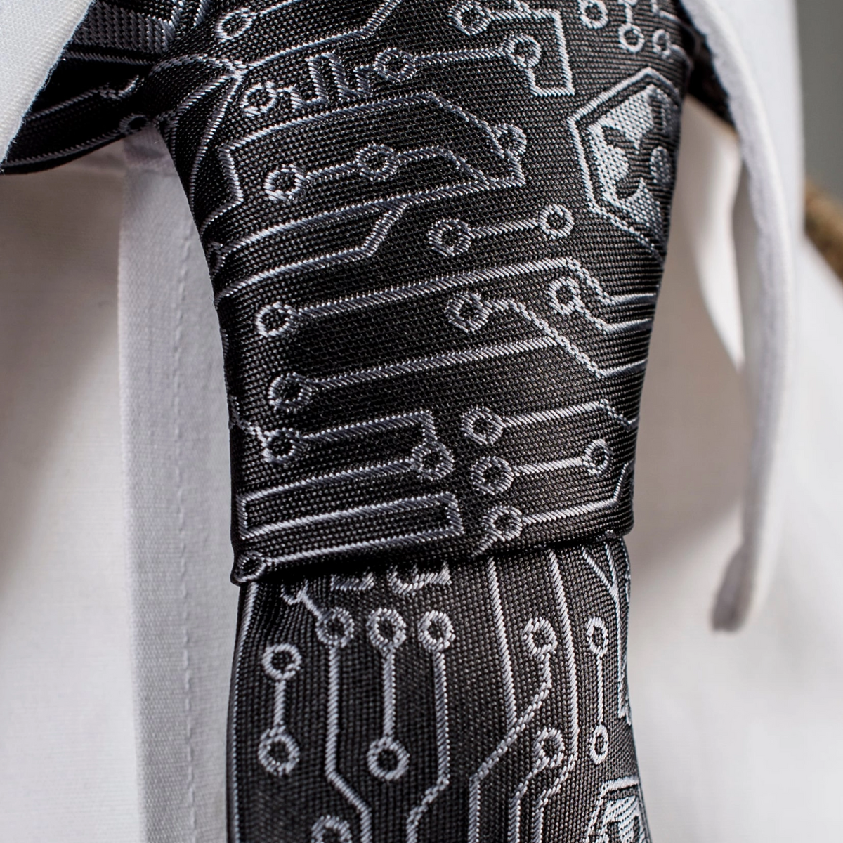 Warhammer 40,000: Necron Tie Preorder