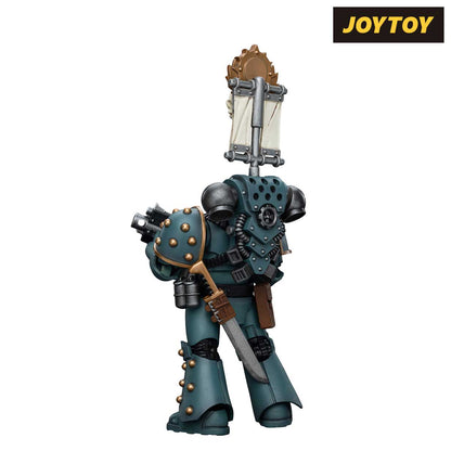 JoyToy Warhammer The Horus Heresy Action Figure - Sons of Horus, Legion MKIV Tactical Squad Legionary with Legion Vexilla (1/18 Scale)